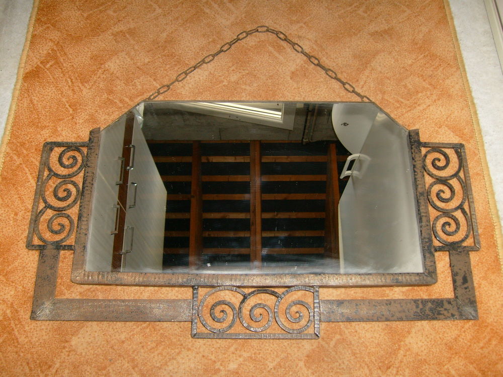 Ancien miroir bisot�, avec entourage en fer forg� 80 Varades (44)