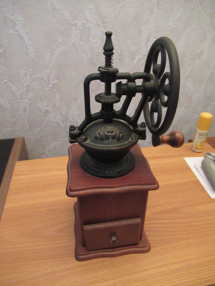 ancien moulin � caf� en bois 35 Rennes (35)