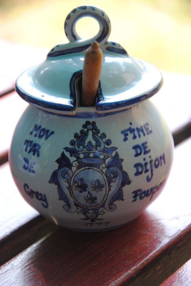 Ancien moutardier Emile Tessier 10 Cl�gu�rec (56)