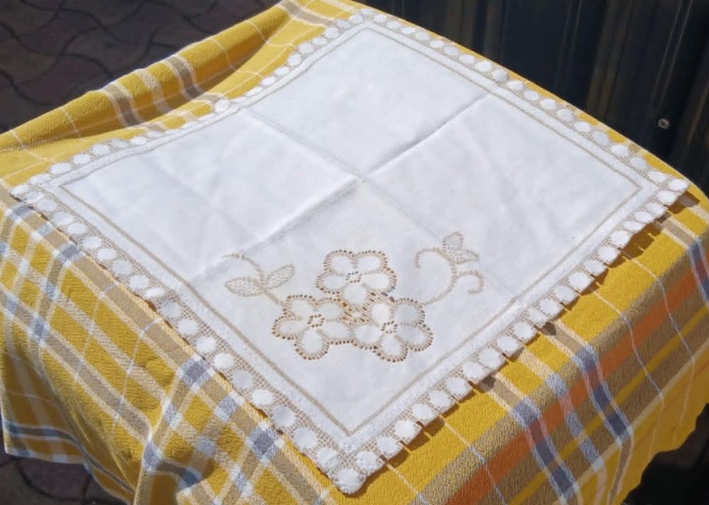 Ancien Napperon / Serviette de table : Dimension 38 x 39 cm 2 La Fert�-Alais (91)