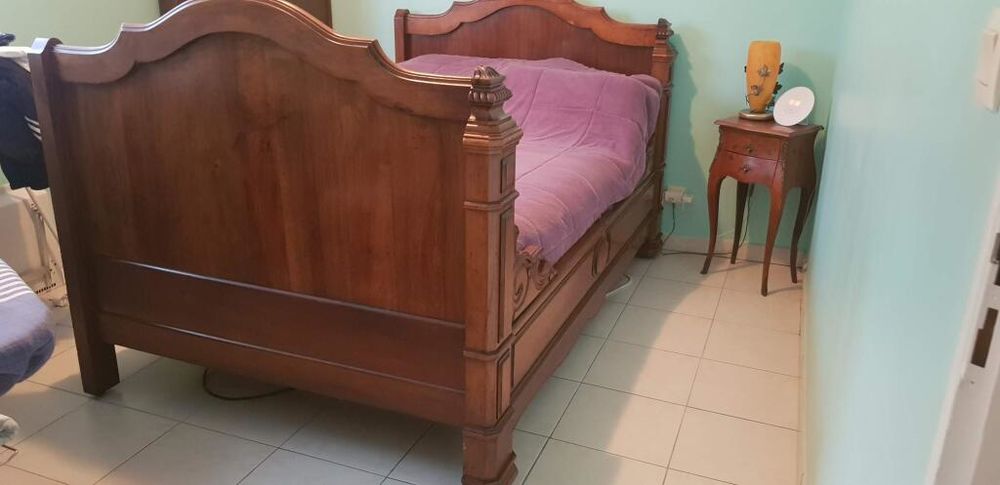 Lit ancien num�rot� 80 Rumilly (74)