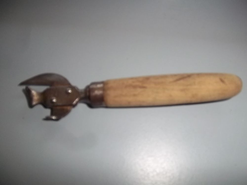 ancien ouvre boite sesame 15 Colombier-Fontaine (25)