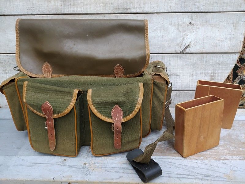 Ancien Sac de P�che � Bandouli�re Sacoche P�cheur 35 Loches (37)