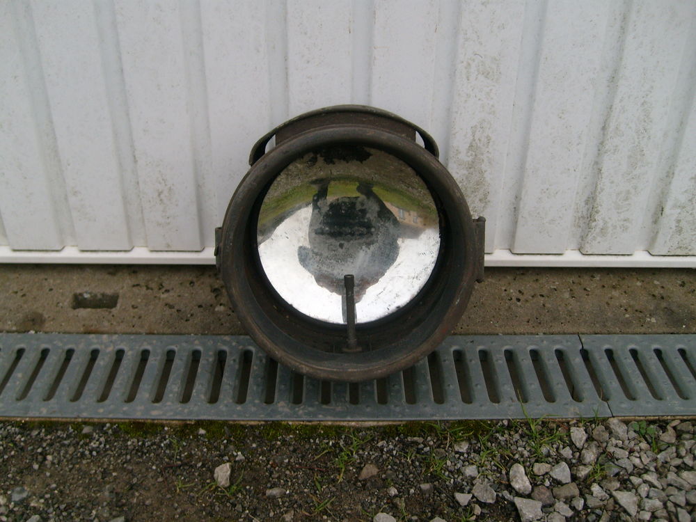 Un ancien phare ac�tyl�ne pour ancienne voiture 0 Varades (44)