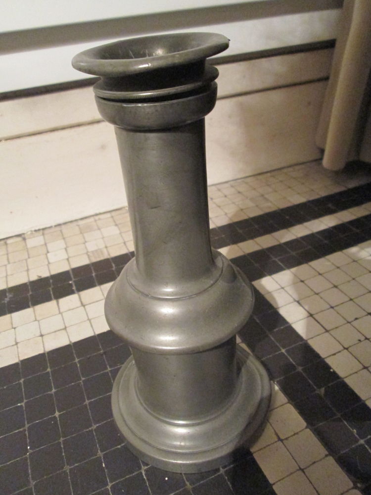 Ancien pied de lampe en �tain 8 Herblay (95)