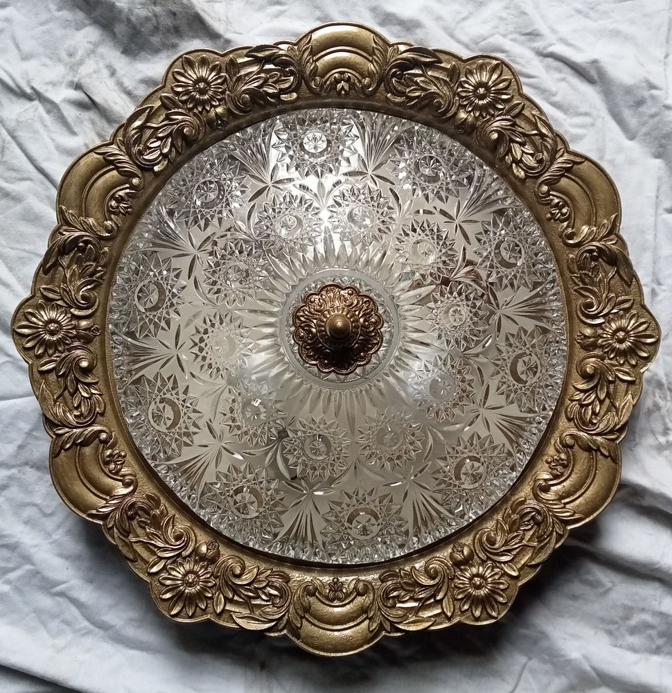 Ancien Plafonnier Espagnol 220 Loire-sur-Rh�ne (69)