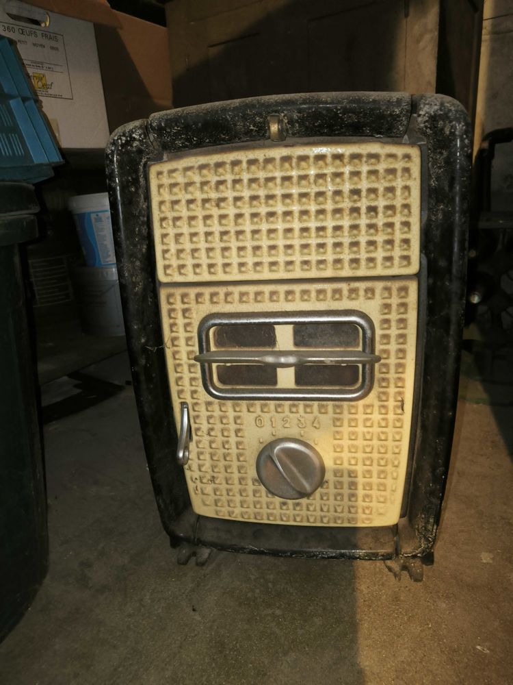 ancien po�le a charbon 100 Villemomble (93)