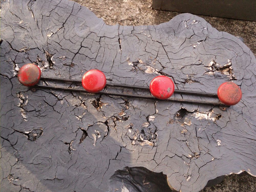 Ancien Porte-Manteau 4 Pat�res. Vintage M�tal. 20 Loches (37)