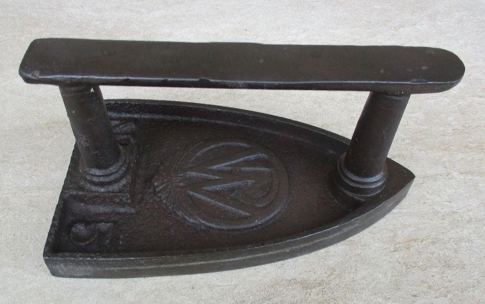 ANCIEN FER A REPASSER WP FONTE 10 Saint-Andr�-les-Vergers (10)