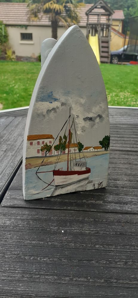 Ancien Fer � repasser  PW n�5  Peint � la main et sign� 25 La Fert�-Alais (91)