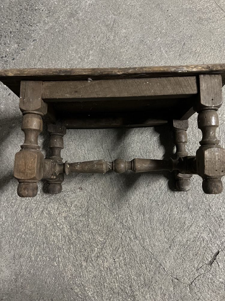 ancien repose pieds en bois 25 Cannes (06)