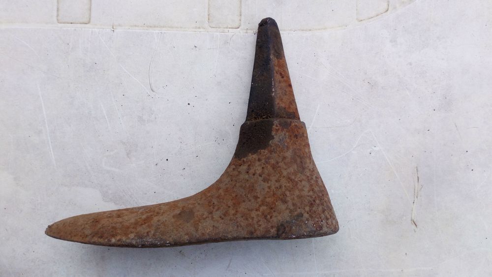 ANCIEN SABOT CORDONNIER 25 Battrans (70)