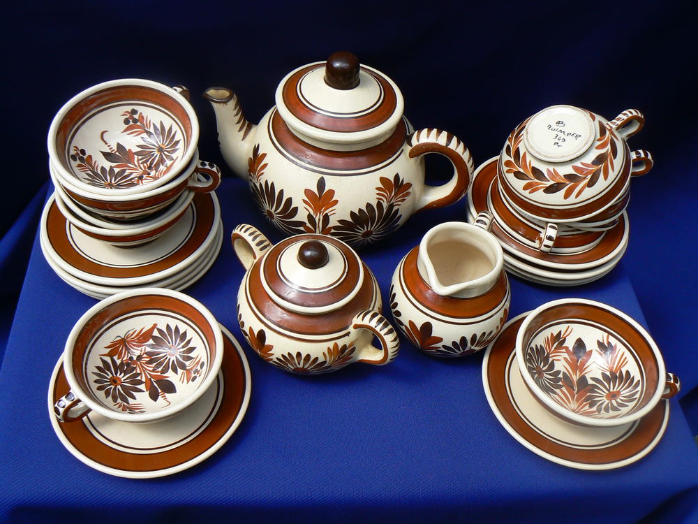 Ancien Service � Th� ou Caf� HB Quimper
100 Paris 19 (75)