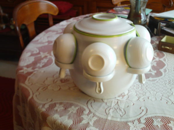 Ancien service en terre cuite fa�enc� N� 270 10 Beaune (21)