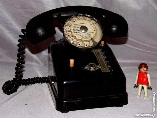 Ancien téléphone bakelite noir standard art deco 50 Dunkerque (59)