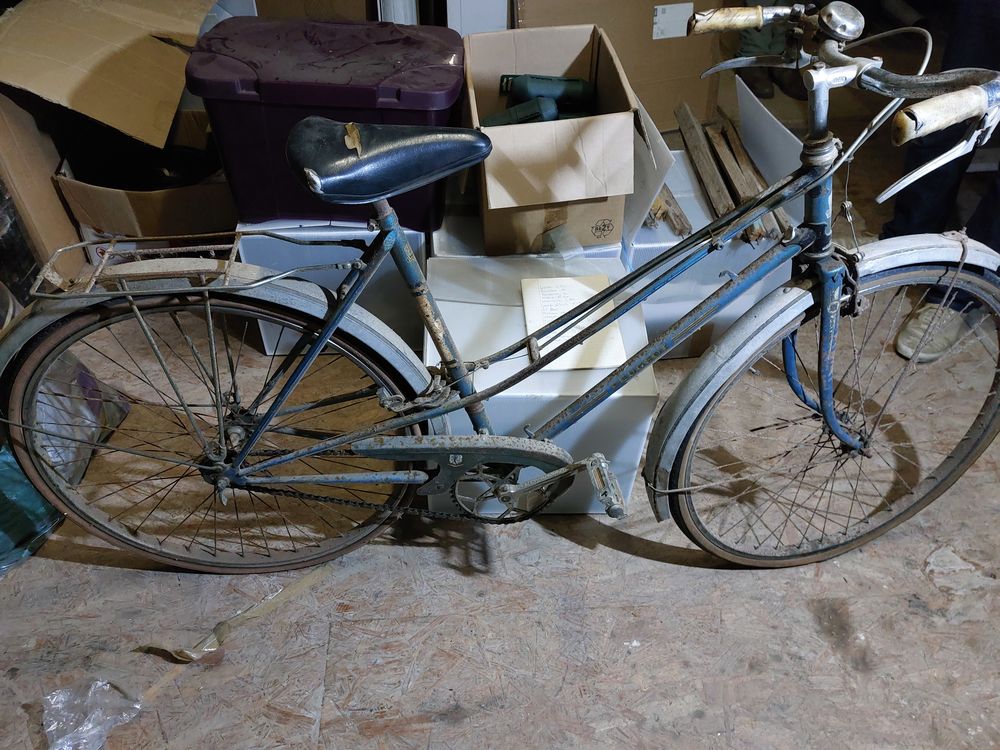 ancien v�lo de femme 40 Beauquesne (80)