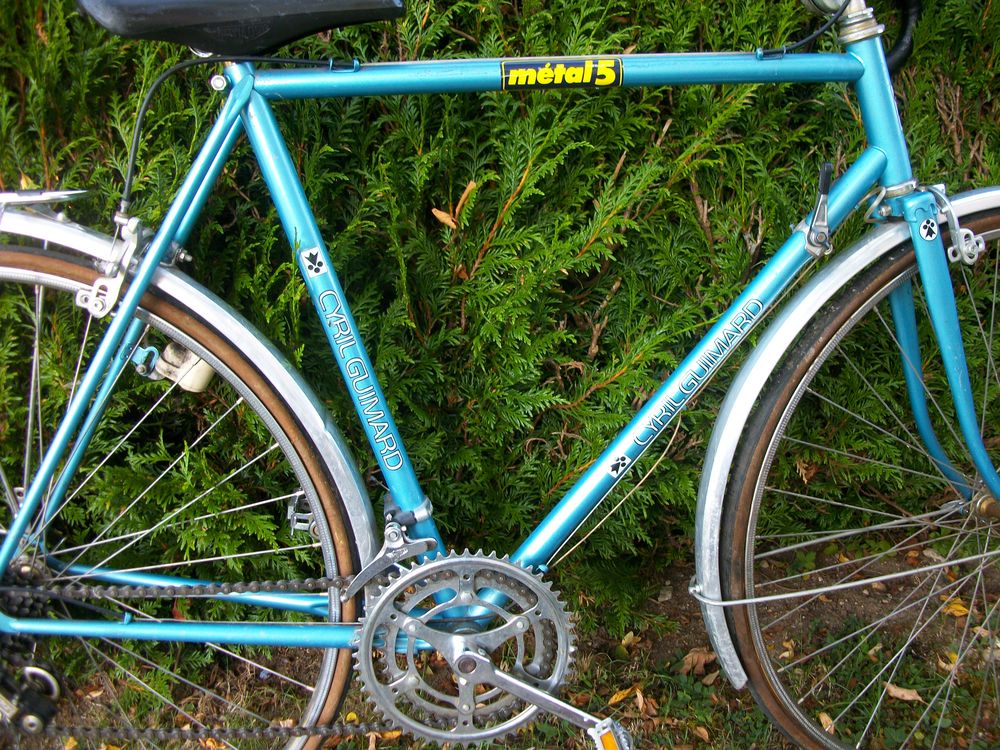 Ancien v�lo de route demi-course  TBE  10 v. CYRIL-GUIMARD 230 Orgelet (39)