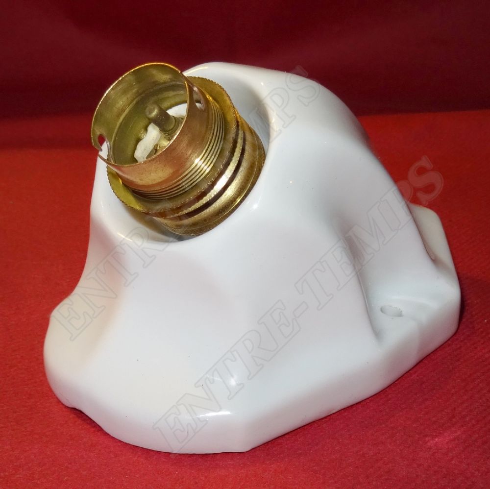 ANCIENNE APPLIQUE MURALE SALLE de BAIN PORCELAINE BLANCHE B2 33 Sergines (89)