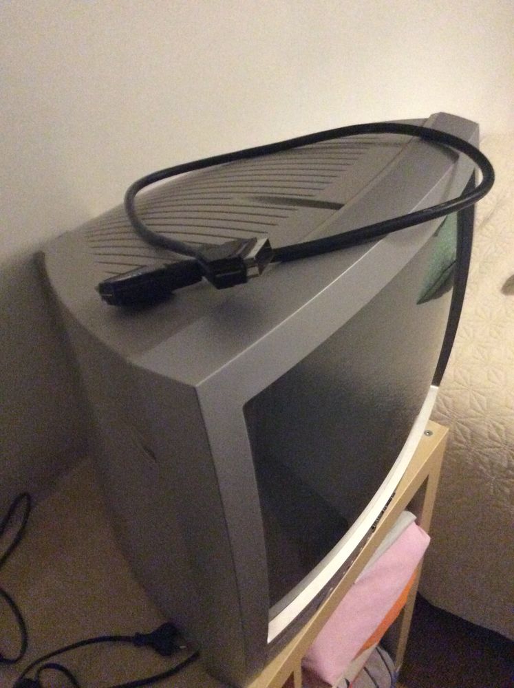 ancienne tv avec bo�tier 10 Bruay-sur-l'Escaut (59)