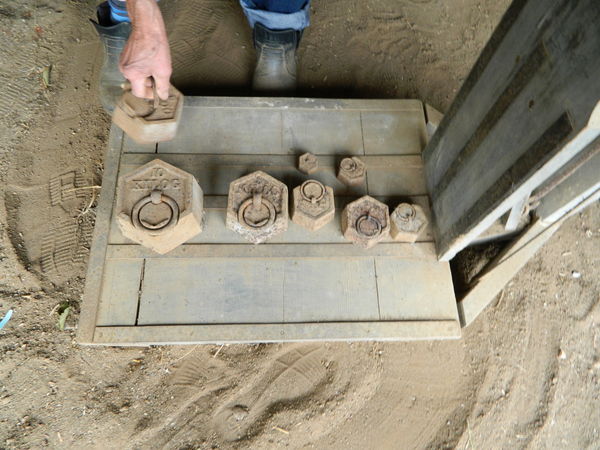 Ancienne balance � grain 70 La Ch�tre (36)