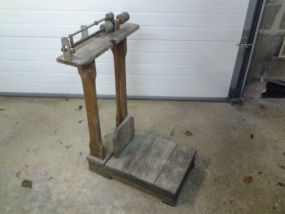 Ancienne balance de vigneron 30 Montcy-Notre-Dame (08)