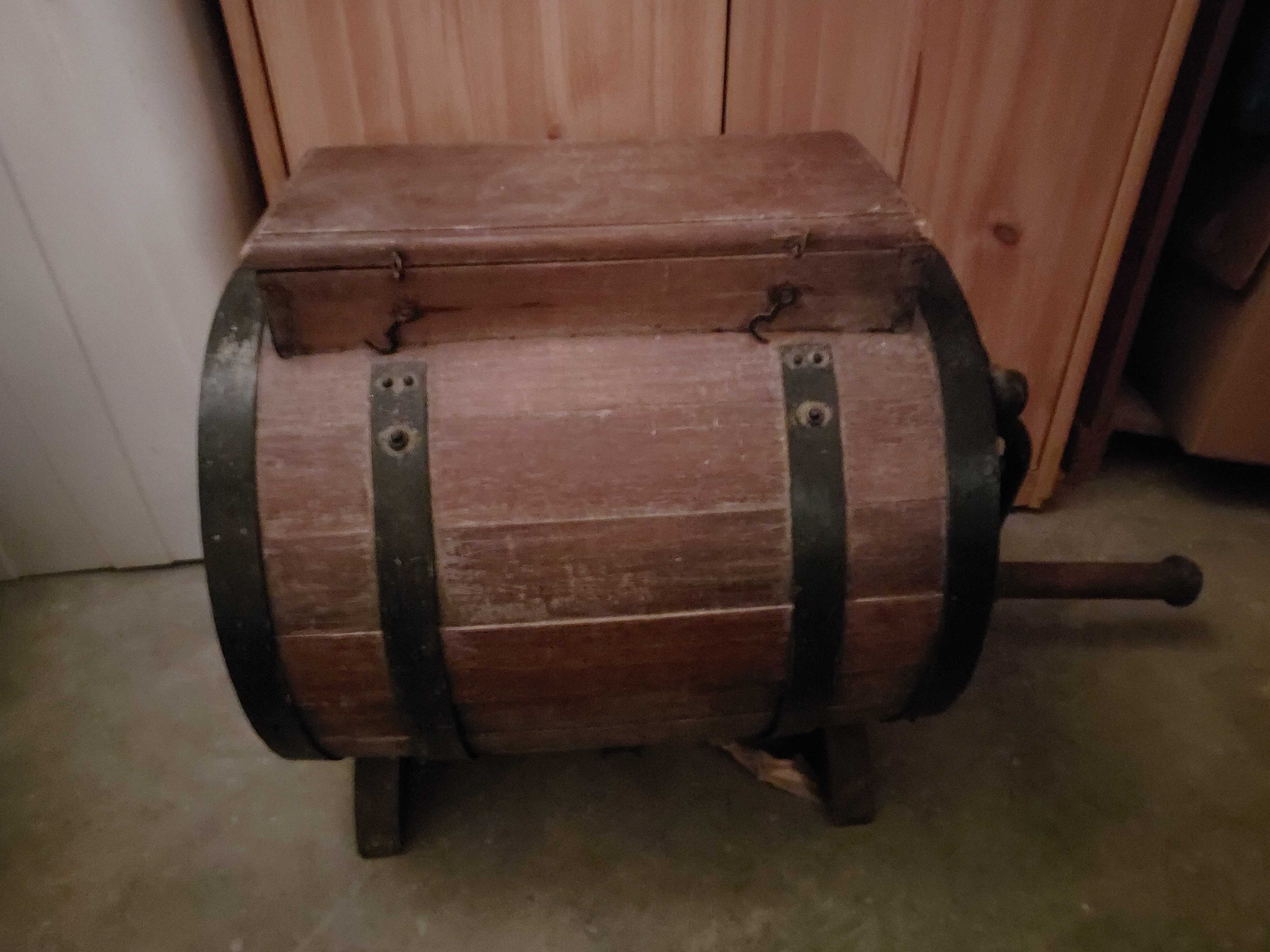 Ancienne Baratte �  beurre 40 Cannes (06)