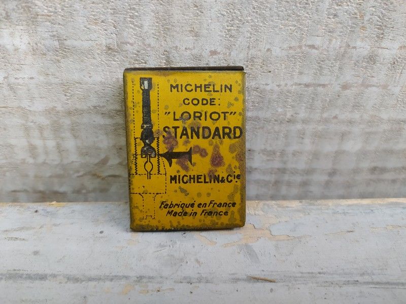 Ancienne Boite Publicitaire Michelin Valves Cycles V�lo 22 Loches (37)