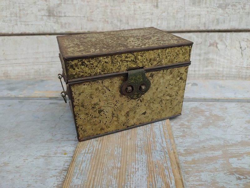 Ancienne Boite T�le Coffre Style Boite Biscuits Publicitaire 29 Loches (37)
