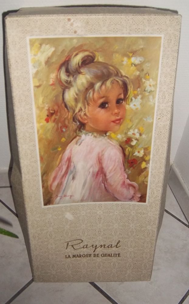 Ancienne Boite vide pour poup�e Raynal 35 Colombier-Fontaine (25)
