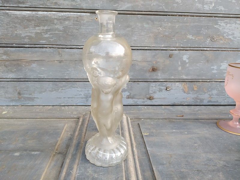 Ancienne Bouteille � Sujet Legras Enfants Ch�rubins Globe
45 Loches (37)