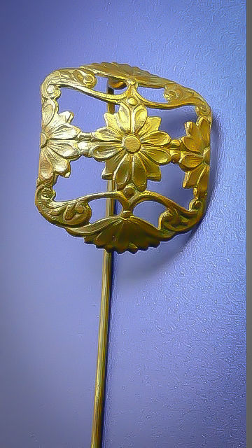 Ancienne broche �pinglette (Chapeau /Revers ..) 15 Montargis (45)