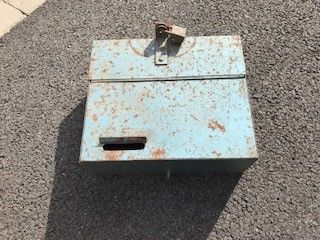 ANCIENNE CAISSE MONNAIES BABY FOOT 40 Lorient (56)