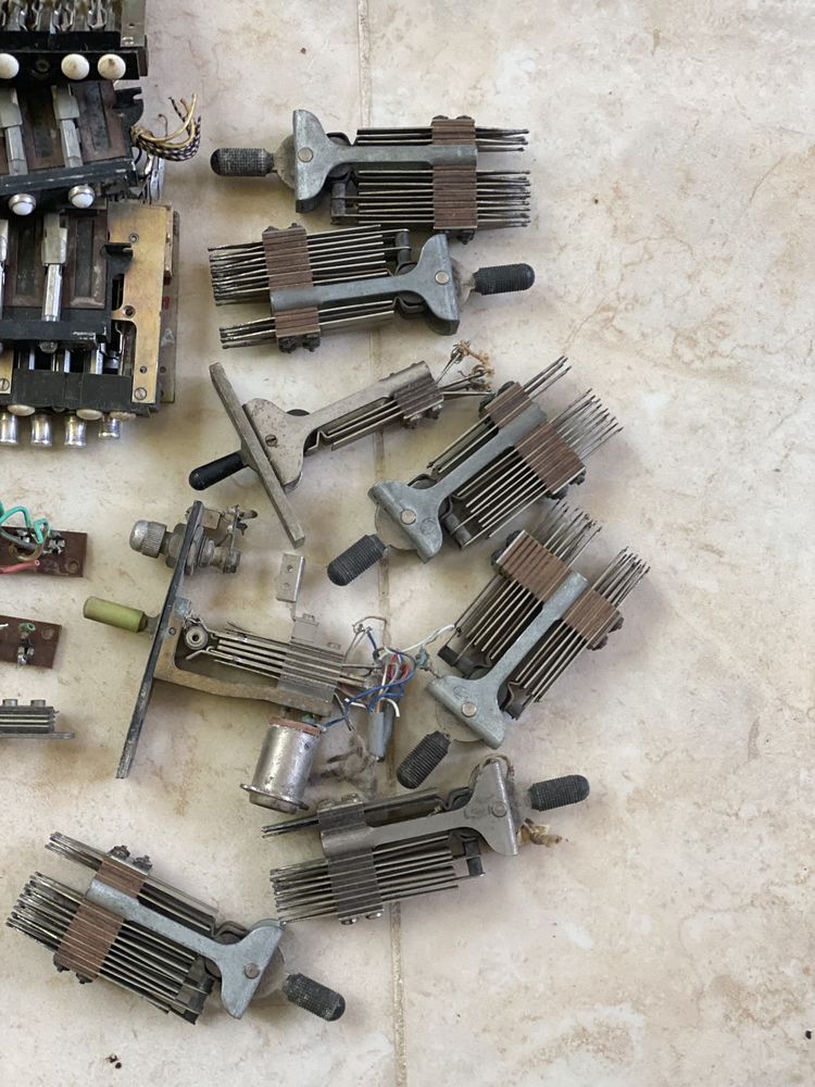 Ancienne centrale t�l�phonique 25 Le Mesnil-Saint-Denis (78)