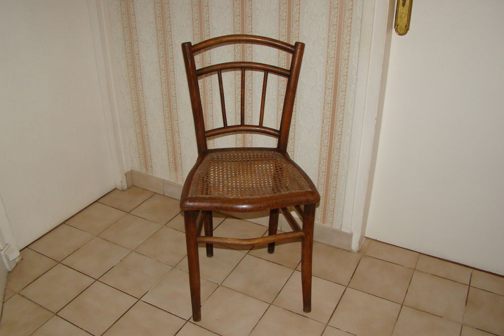 Ancienne chaise cann�e  - ann�es 1920 40 Gargenville (78)