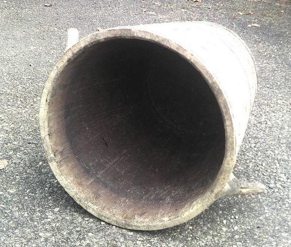 Ancienne comporte pour ange en ch�taignier 120 Aubin (12)