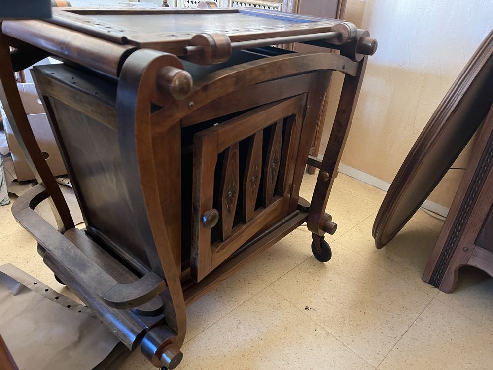 Ancienne desserte roulante en ch�ne 40 Cherbourg-en-Cotentin (50)