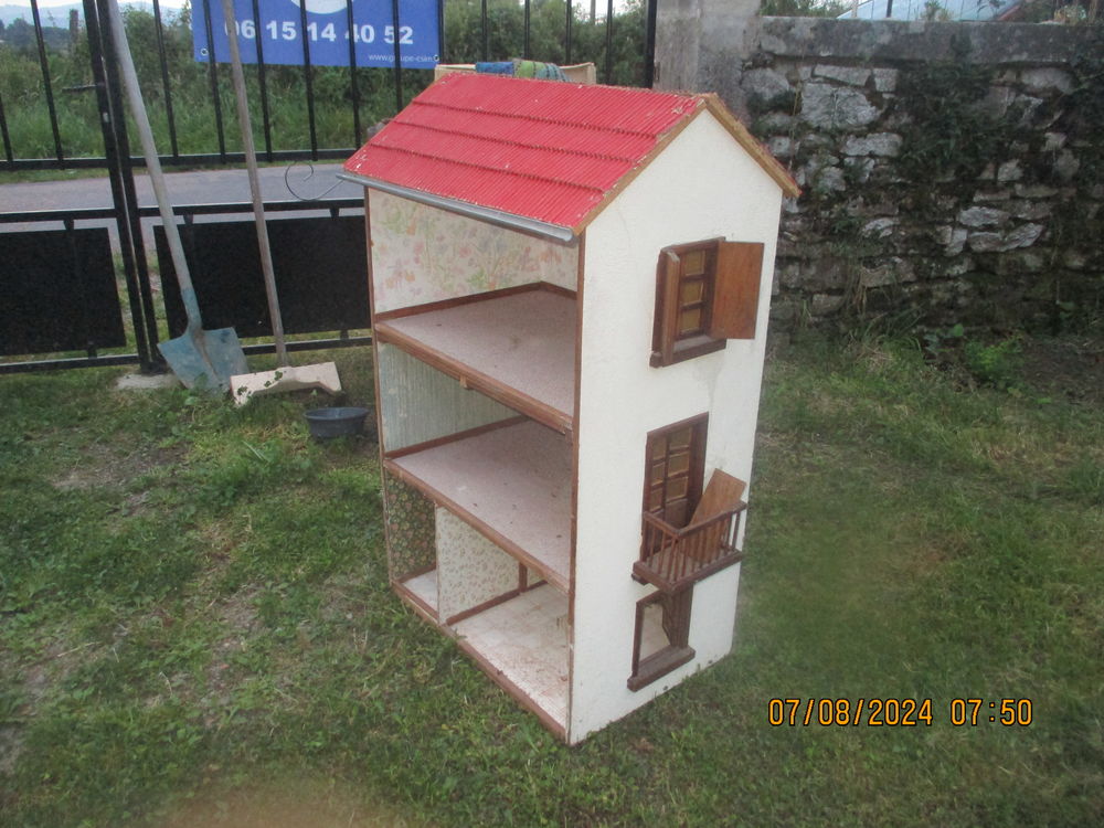 ANCIENNE GRANDE MAISON DE POUPEE VINAGE 35 Roanne (42)