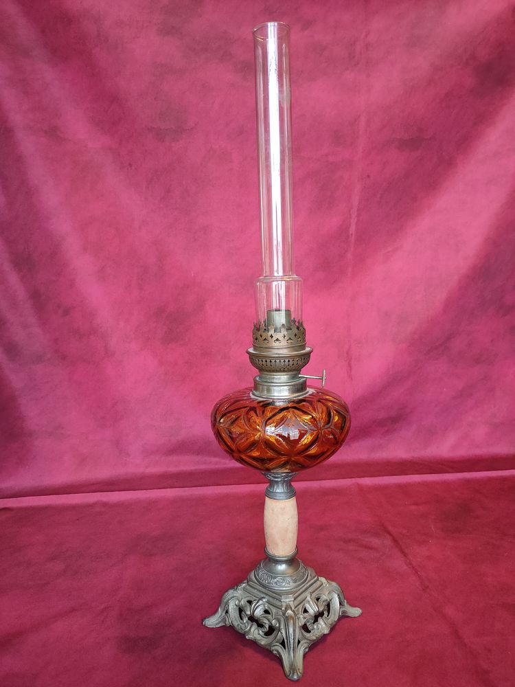 Ancienne lampe � p�trole hauteur 62 cm (n�4) 60 Avermes (03)