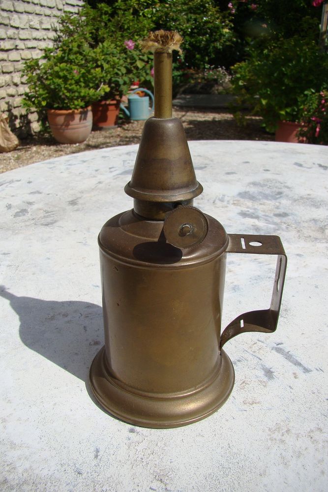 Ancienne lampe pigeon en laiton 20 Gargenville (78)