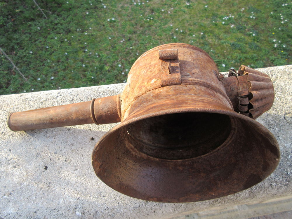 Ancienne lanterne hippomobile 15 Le Cr�s (34)