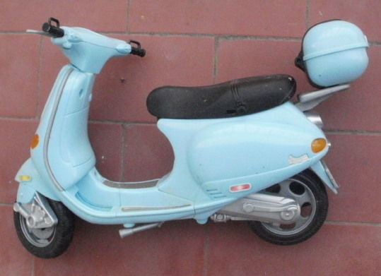 Ancienne moto, scotter, vespa de BARBIE 15 Montauban (82)
