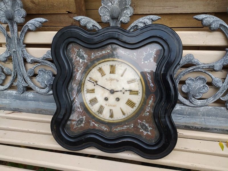 Ancienne Pendule Napol�on III Marqueterie de Nacre Loches
120 Loches (37)