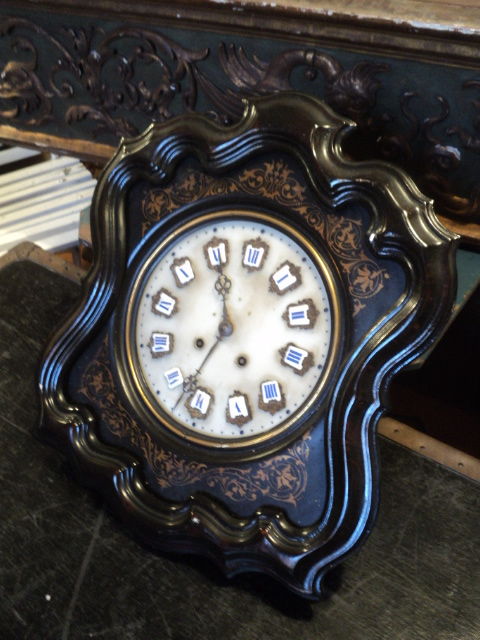 Ancienne Pendule Oeil de Boeuf Napol�on III Chiffres �mail. 70 Loches (37)