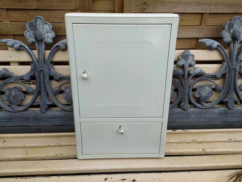 Ancienne Petite Armoire Murale � Pharmacie ou de Toilette 60 Loches (37)