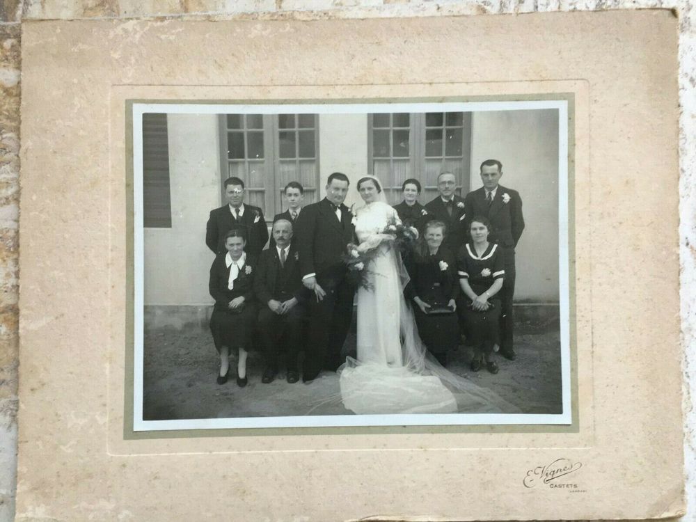 ancienne PHOTO DE MARIAGE le Couple et les invit�s 1940 9 Blaye (33)