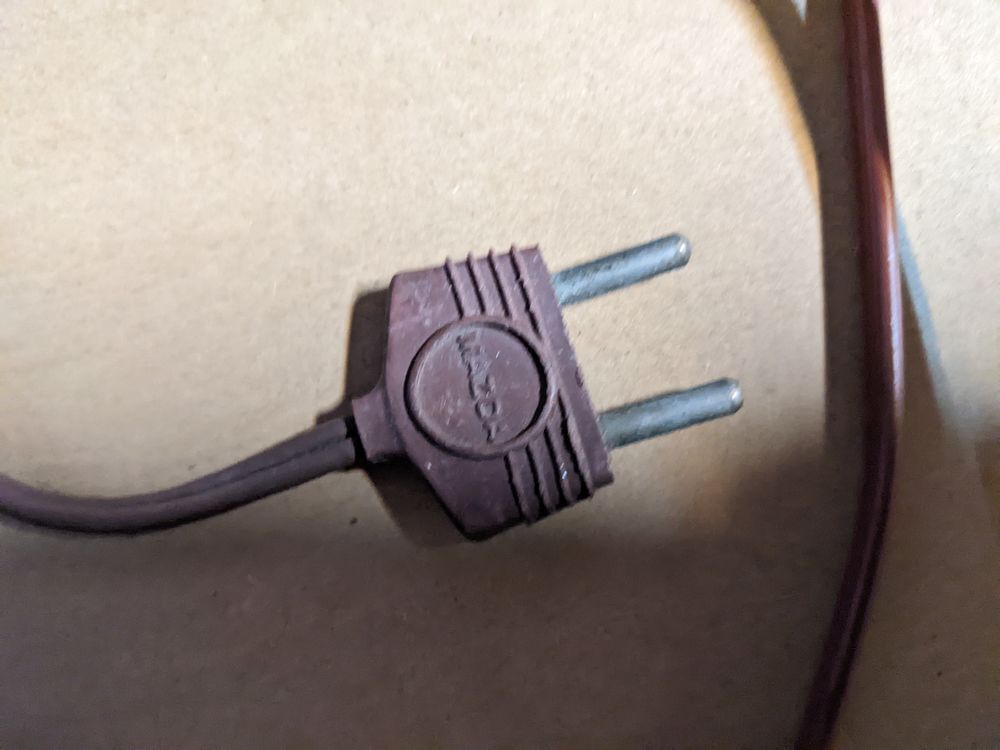 Ancienne prise de lampe MAZDA sign�e. Prise + c�ble d'origin 12 Marseille 13 (13)