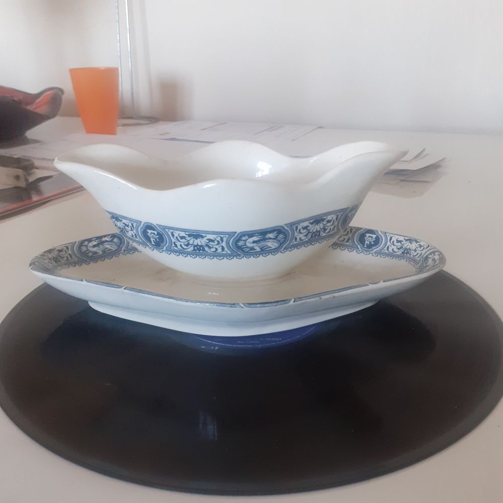 Ancienne Sauci�re Fa�encerie Salins Terre De Fer Fran�ois 1 15 Fleury-les-Aubrais (45)