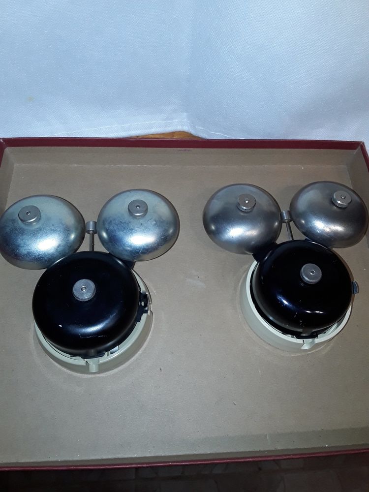 Ancienne Sonnerie Magn�tique Noir PTT  Vintage D�co t�l�PHON 16 Serres-Castet (64)