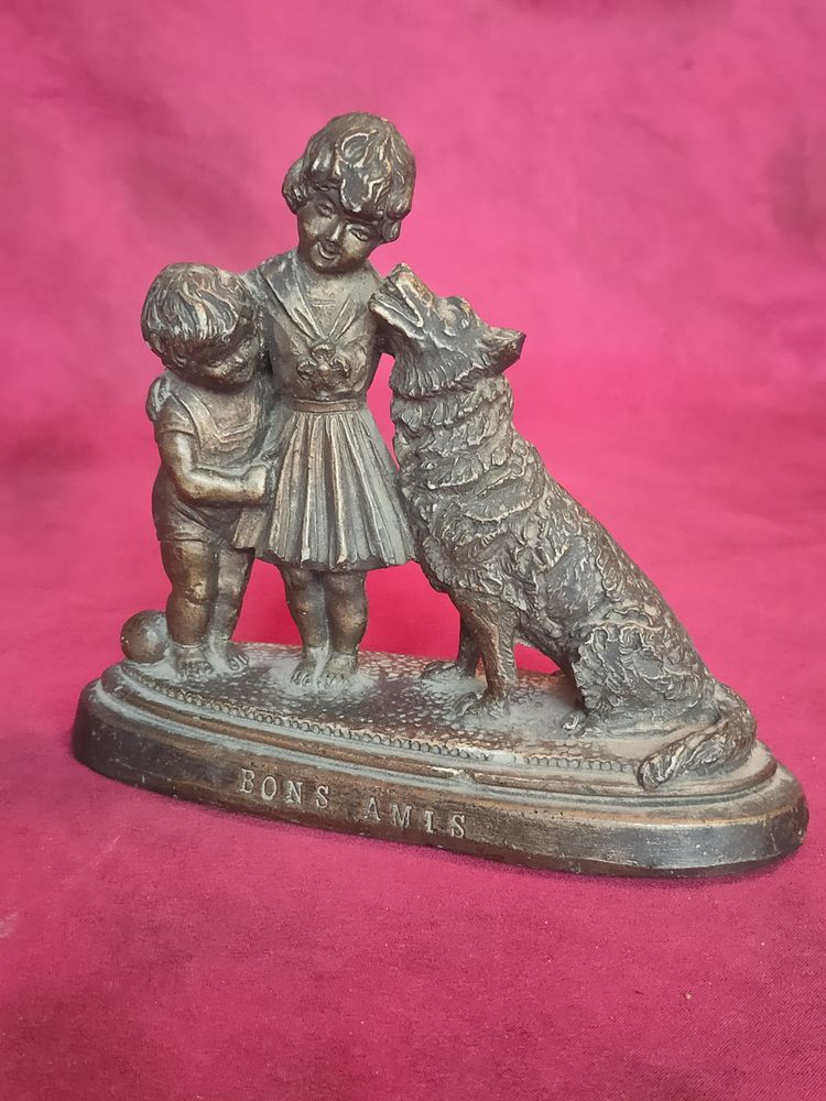 Ancienne statue bons amis 28 Avermes (03)