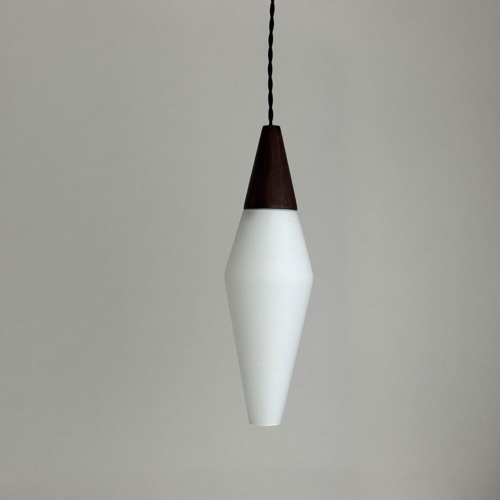 ANCIENNE SUSPENSION SCANDINAVE EN OPALINE VINTAGE 140 Montreuil (93)